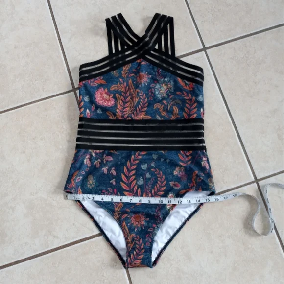 New Averie Halley Crossover Floral One Piece Swimsuit L - Picture 13 of 16